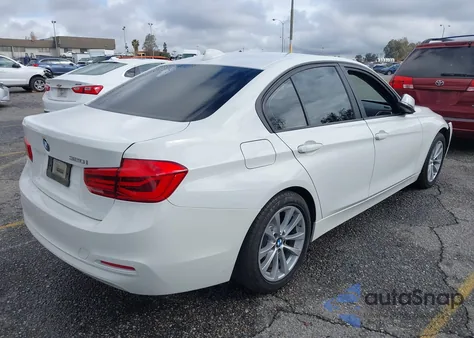 2018 BMW 320I из США, поврежденный, VIN WBA8E1G54JNU92464